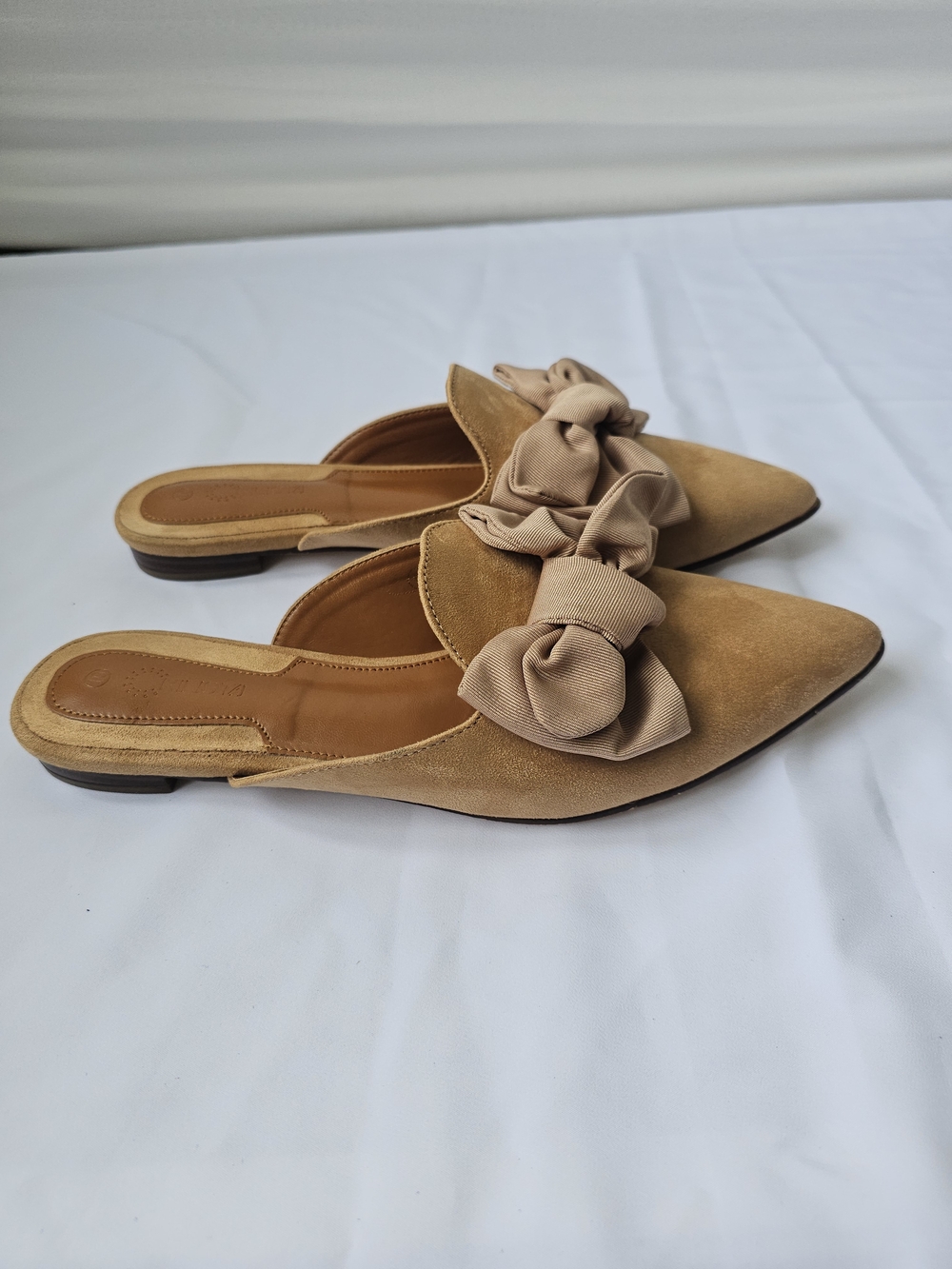 Rilista Khaki Suede Pointed Toe Bow Mules - Size 10 - Picture 5 of 17